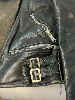 Chaqueta de cuero estilo motero