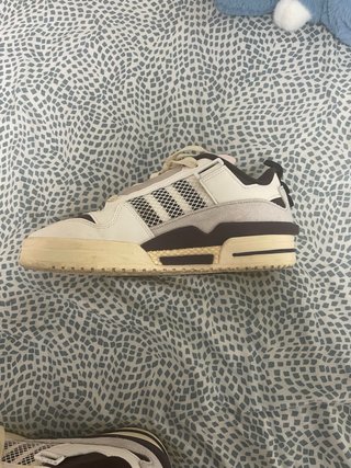 Adidas Forum 84 Low Blanco y Marrón