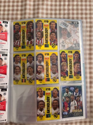 Álbum Panini Megacracks 2025/26