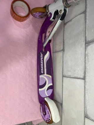 Patinete Avigo morado (precio negociable)