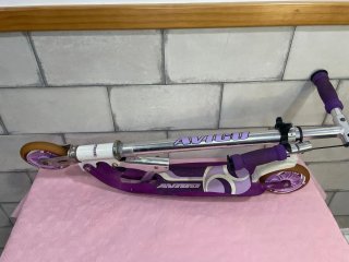 Patinete Avigo morado (precio negociable)