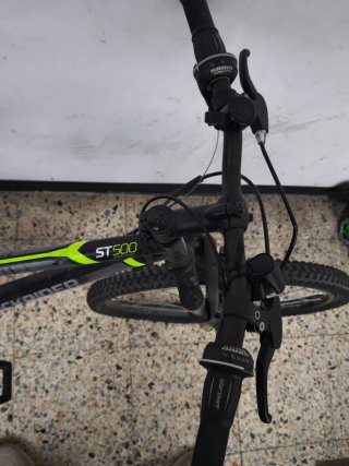 Bicicleta Rockrider Negra y Verde