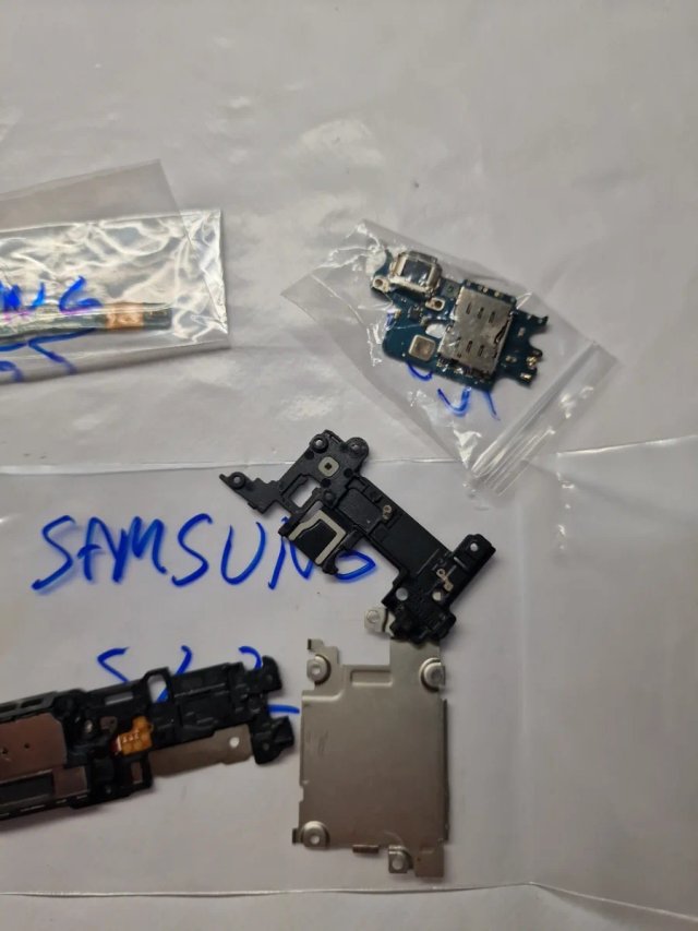 Componentes Samsung S22