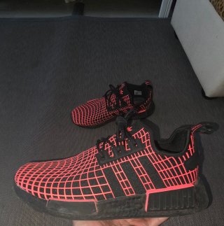 Adidas NMD_R1 Negro/Rojo Patrón Malla