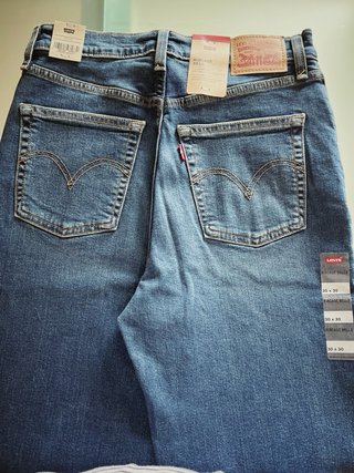 Levi's acampanados talla W30 L30
