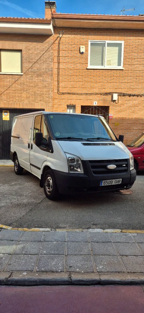 Ford Transit 2008 - foto 1