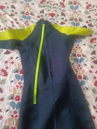 Neopreno Olaian talla 9/11 años