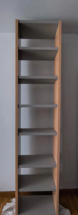 Estantería alta de madera con 7 estantes