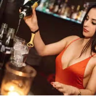 Se busca camarera para Discoteca en castellar del