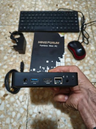 Mini PC Minis Forum Negro