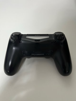 PS4 Pro 1TB Negra + Mando y Cables