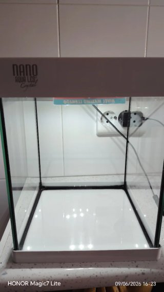 Acuario Nano Aqua LED Crystal de 10l