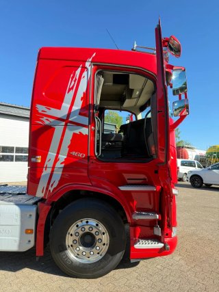 Volvo FH 460 con equipo hidráulico