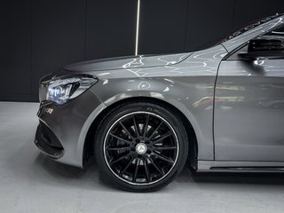 Mercedes-Benz Clase CLA AMG NIGHT