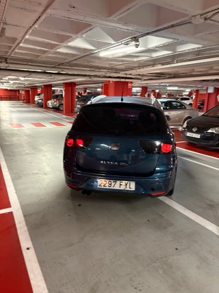 Seat Altea, xl 2000  Siat Altea.    2007