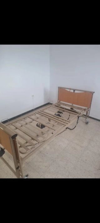 Cama articulada madera y azul Precio negociable