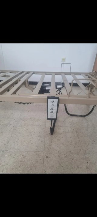 Cama articulada madera y azul Precio negociable