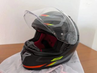 Casco Givi Negro con Visera