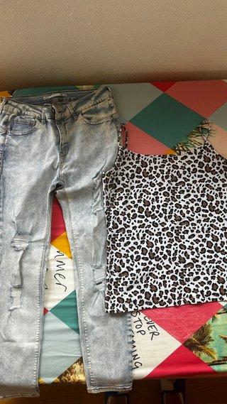 Pantalón y camiseta talla L