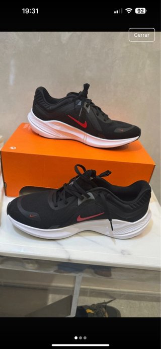 Zapatillas Nike Running Negras y Rojas