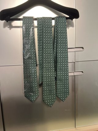 3 Cravatte CEU Verde secondarie. lotto. una nuova.