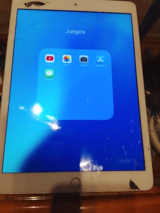 Tablet Apple iPad con schermo rotto ma funzionante