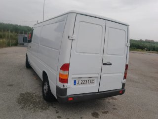 Mercedes-Benz Sprinter 2000