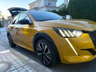 Peugeot 208 2020 COMO NUEVO
