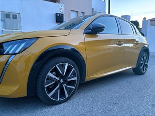 Peugeot 208 2020 COMO NUEVO