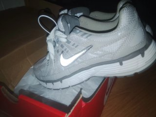 Nike P6000 Gris y Blanco