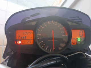 Suzuki GSR 600 Negra k9