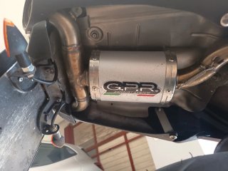 Suzuki GSR 600 Negra k9