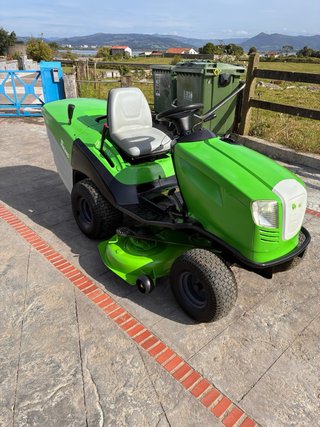 Tractor cortacésped Viking verde