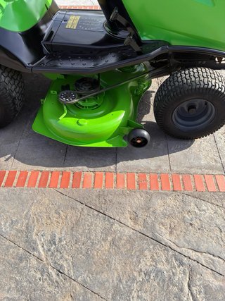 Tractor cortacésped Viking verde