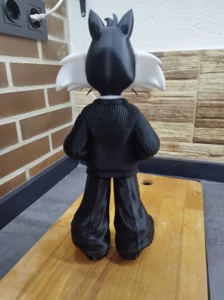 Figura Gato Silvestre Traje Negro