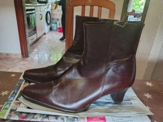 Botines de piel marrones