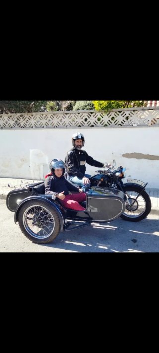 Motocicleta con sidecar CJ 750 M1M 1964