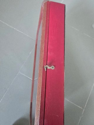 Expositor vitrina de madera y cristal
