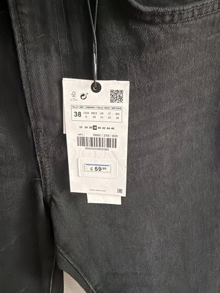 Zara Jeans Negros con Plumas Desmontables