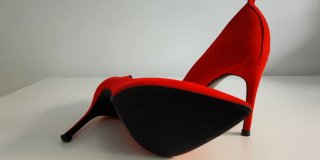 Zapatos de tacón rojos