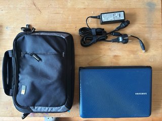 Mini portátil Samsung NB30 Negro