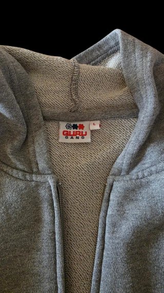 Sudadera Guru gris con estampado de la margarita