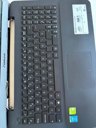Portátil ASUS X554L Negro