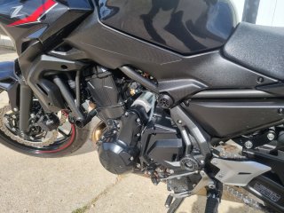 Kawasaki Z650 2025 Negra