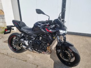 Kawasaki Z650 2025 Negra