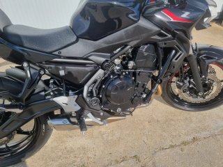 Kawasaki Z650 2025 Negra