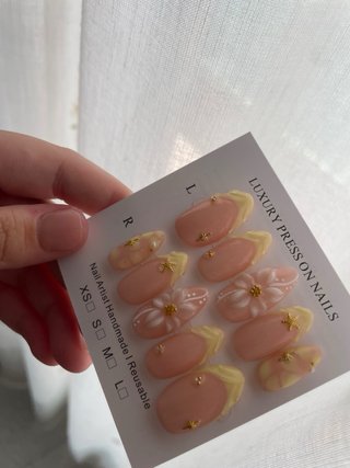 Uñas Press On Hechas a Mano