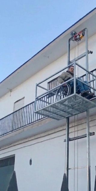 Plataforma elevadora para silla de ruedas