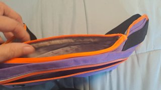 Riñonera deportiva morada y naranja