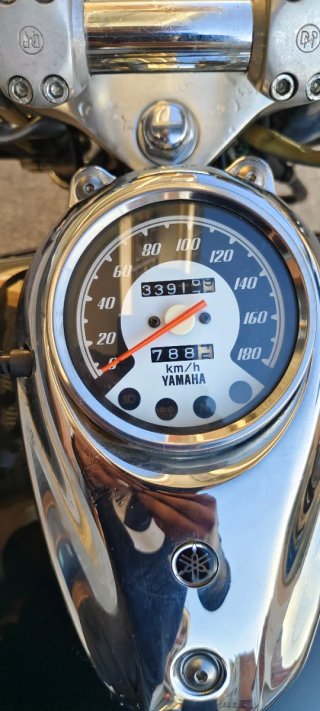 Yamaha XVS 650 Custom Negra